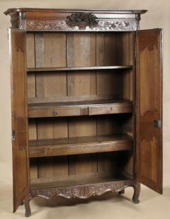 A very fine carved original oak Normandy wedding armoire  - 3328080