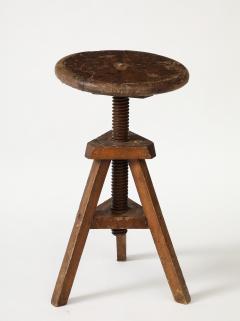 ADJUSTABLE CARPENTERS STOOL - 3997337