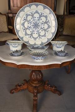 AN 18TH CENTURY DELFTWARE COLANDER - 4598557