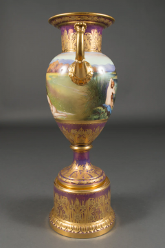 AN EXCEPTIONAL ROYAL VIENNA IRIDESCENT PORCELAIN VASE 19TH CENTURY - 3566817