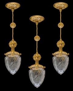 AN EXQUISITE SET OF THREE EDWARDIAN PENDENT LIGHTS - 4455677