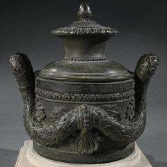 AN EXTREMELY RARE ITALIAN LATE 18TH C BRONZE LOCKING VESSEL - 3680907