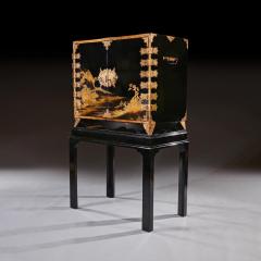 AN IMPORTANT LATE 17TH CENTURY JAPANESE LACQUERED CABINET - 3707878