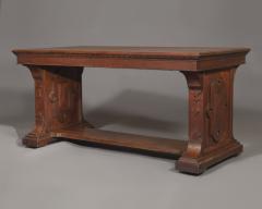 AN INTERESTING AND UNUSUAL OAK LIBRARY TABLE - 3542280