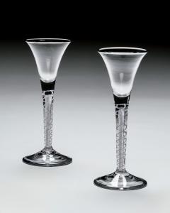 AN UNUSUAL PAIR OF MIXED TWIST WINE GLASSES - 4752655