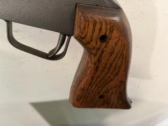 ANTIQUE OAK AND METAL GUN TRADE SIGN - 4320916