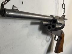 ANTIQUE OAK AND METAL GUN TRADE SIGN - 4320921