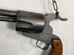 ANTIQUE OAK AND METAL GUN TRADE SIGN - 4320923