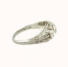 ART DECO 3 STONE DIAMOND AND PLATINUM RING - 2761840