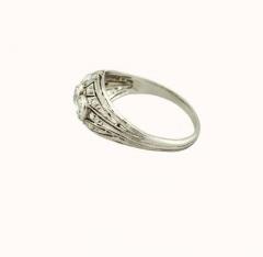 ART DECO 3 STONE DIAMOND AND PLATINUM RING - 2761842