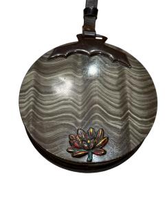 ART DECO CELLULOID LEATHER STRAP FLAPPER PURSE WITH FLOWER DETAIL - 4565390
