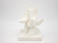 Abstract plastered statue - 2188405