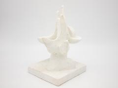 Abstract plastered statue - 2188409
