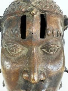 African Bronze Tribal Style Bust from Cameroon 20th Century Great Patina - 4117226