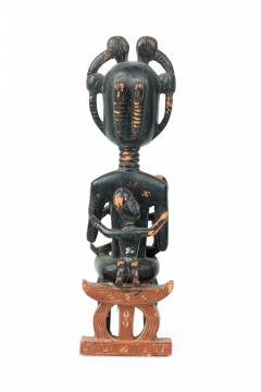 African Ghana 20th Century Carved Wood Akan Seated Mother and Child - 4661842