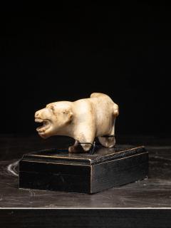 Alabaster Fantasy Animal Oriental School Provenance ex collection Jaime Trigo - 4269911