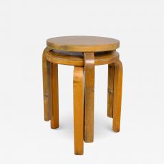 Alvar Aalto A Pair of Wooden Mid Century Modern Alvar Aalto Stools Model 60 Artek 1950s - 4403031