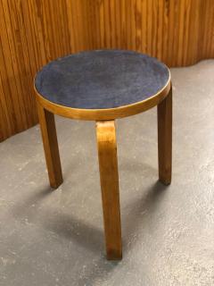 Alvar Aalto Alvar Aalto 3 Legged Stool Model 60 In Birch and Blue Linoleum Artek 1950s - 4107748