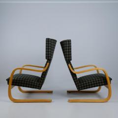Alvar Aalto Alvar Aalto Pair of Cantilever Armchairs M 401 Green Buffalo Check Artek 1950s - 4237845
