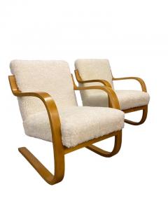 Alvar Aalto Alvar Aalto Pair of Sheepskin Paded Cantilever Armchairs Model 402 Artek 1950s - 3958987