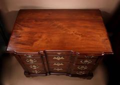 American 18th C Very Fine Chippendale Figured Block Front Chest Of Drawers - 3264466