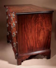 American 18th C Very Fine Chippendale Figured Block Front Chest Of Drawers - 3264467