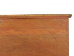 American Chippendale Red Faux Grain Painted Blanket Chest of Drawers circa 1800 - 986386