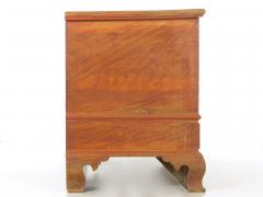 American Chippendale Red Faux Grain Painted Blanket Chest of Drawers circa 1800 - 986394