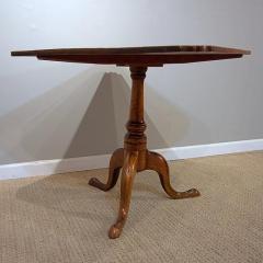 American Federal Tiger Maple Tripod Table - 2550228