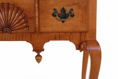 American Queen Anne Style Tiger Maple Lowboy Chest of Drawers - 719375