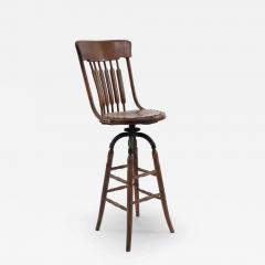 American Victorian Bookkeepers Swivel Chair - 4729291
