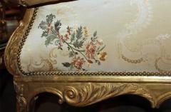 An 18th Century Italian Louis XV Carved Giltwood Settee - 3298850