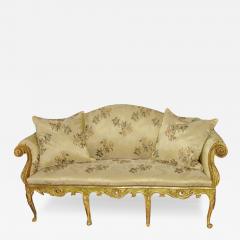 An 18th Century Italian Louis XV Carved Giltwood Settee - 3302328