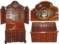 An 18th Century Italian Rosewood and Parquetry Bureau Secretaire - 3501363