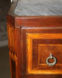 An 18th Century Italian Walnut and Satinwood Parquetry Bedside Commodino - 3501429