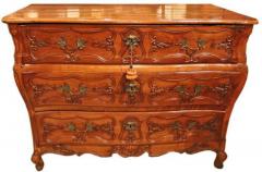 An 18th Century Louis XV Cherry Reverse en Tombeau Commode - 3501172