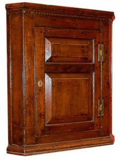 An 18th Century Mid Georgian Oak Hanging Corner Cupboard - 3500966