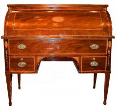 An 18th Century Swedish Northern Mahogany Cylinder Desk - 3246234