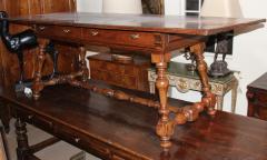 An 18th Century Tuscan Walnut Library Table - 3656717