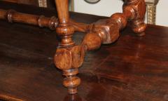 An 18th Century Tuscan Walnut Library Table - 3656778