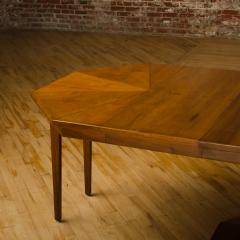 An American Walter Wabash dining room table with three original leaves - 1739171