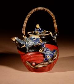 An Amusing Sumida Gawa Japanese Teapot Meiji period Circa 1910  - 3327953