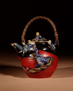 An Amusing Sumida Gawa Japanese Teapot Meiji period Circa 1910  - 3327956