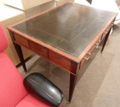 An Antique English Writing Desk in Mahogany and Leather - 256741