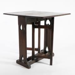 An Arts Crafts Cotswold Style Oak Gate Leg Drop Leaf Tea or Side Table - 4192759