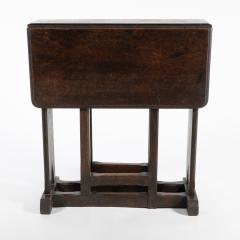 An Arts Crafts Cotswold Style Oak Gate Leg Drop Leaf Tea or Side Table - 4192761