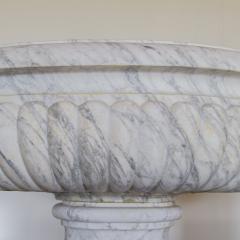 An Early 18th Century White Marble Wine Cooler of Grand Proportions - 3104041