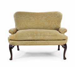 An Early George II Walnut Settee - 1163198