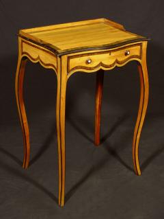 An Elegant George III Satinwood Occasional Table - 1073238