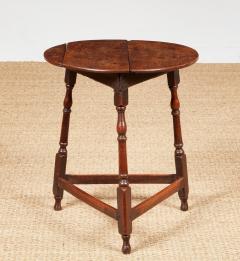 An English Oak Cottage Table - 4443879